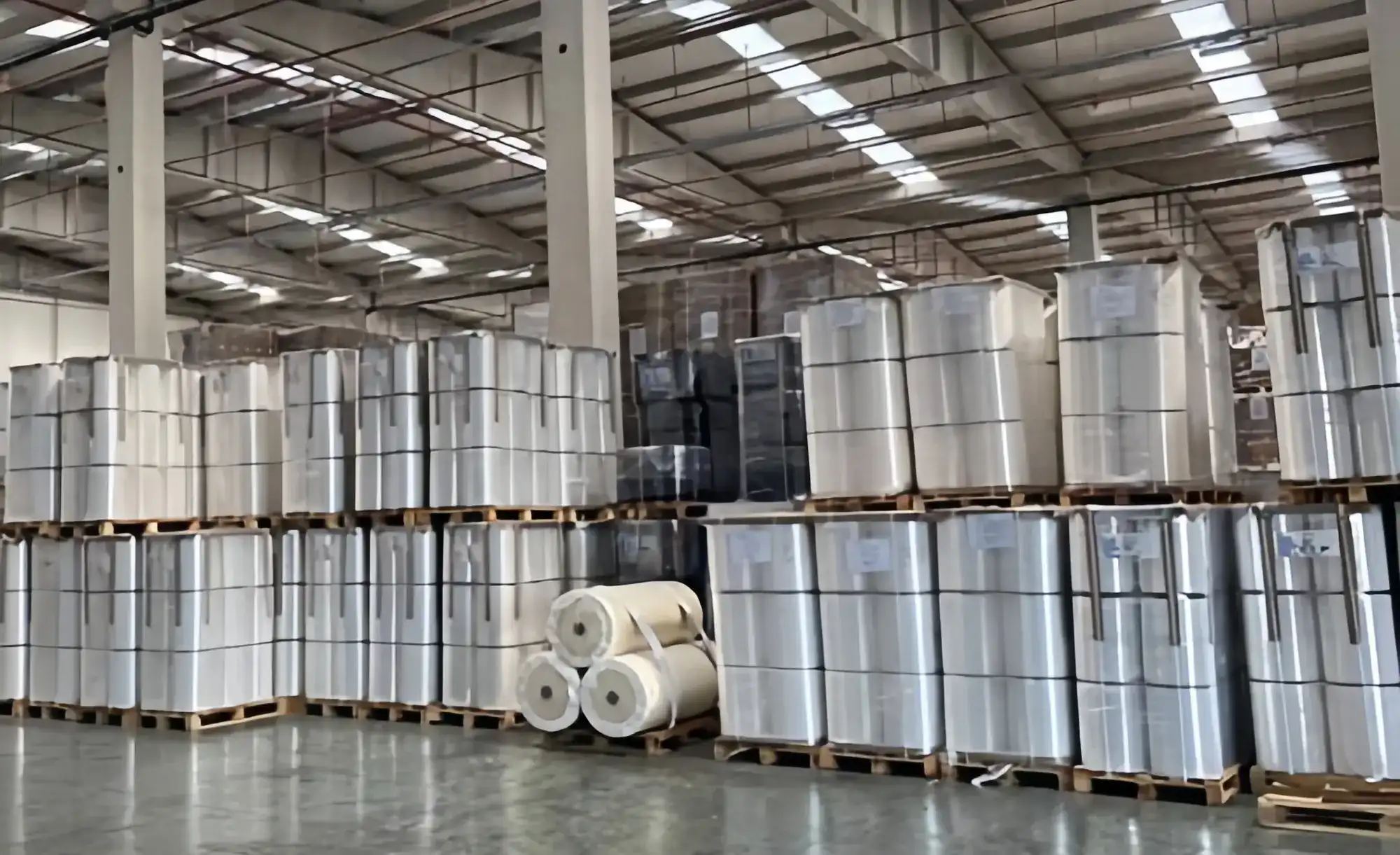 What thickness is better for machine-used stretch film? What thickness is better for machine-used stretch film?